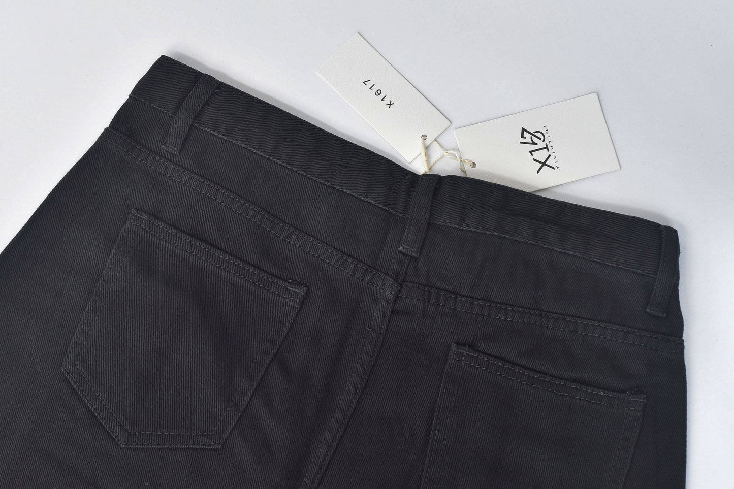 無地ストレートパンツ