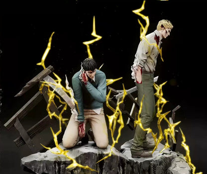 Side display of Reiner Braun and Bertholdt Hoover 1/6 GK statue